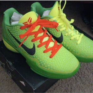 Kobe Protro 6
Size 5.5